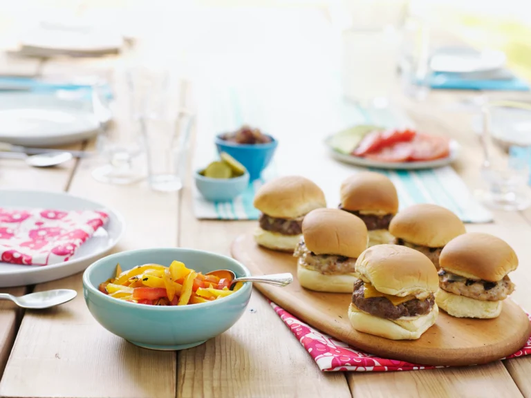 4 Ways to Celebrate Memorial Day at Work to Boost Employee Morale