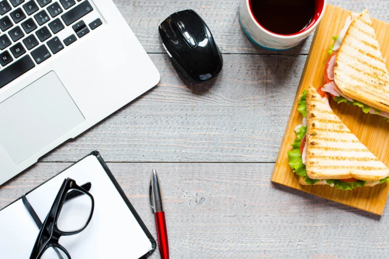 3 Team-Building Activities to Improve Company Culture for Hybrid Teams