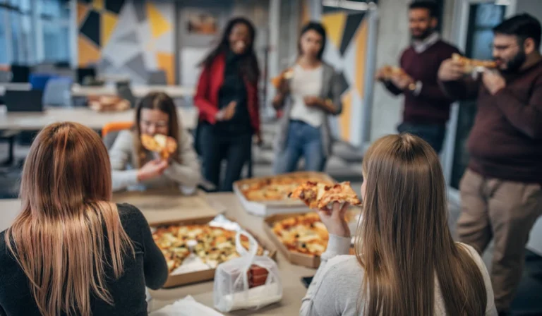 Why Meal Allowances Are a Cost Effective Employee Benefit